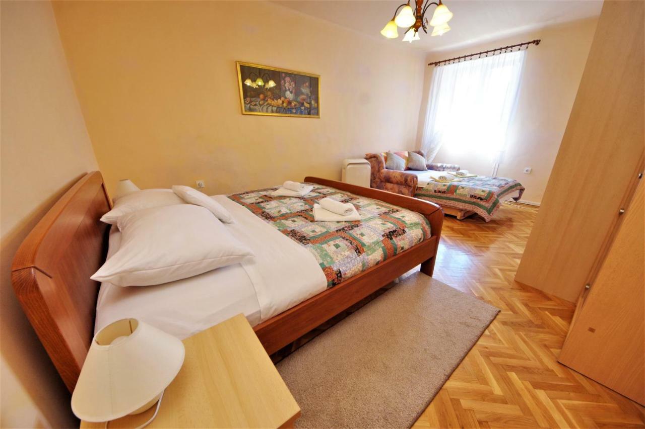 Apartman Olive Garden 扎达尔 外观 照片